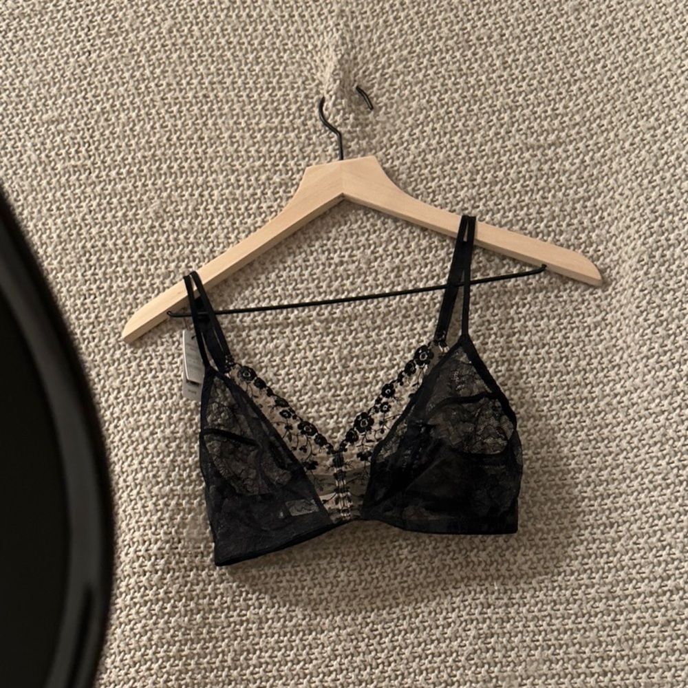 NWT Elegant Black Lace Bralette Scarlett Blue + Free Shipping